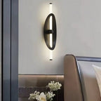 Applique Murale dorée moderne avec ligne lumineuse verticale