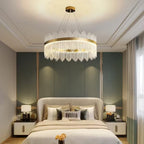 Luminaires prestigieux en doré pour salon